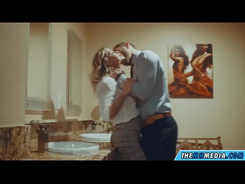 ❤️ Quando uma loira peituda o seduz em um banheiro público ❤️ Porno vídeo em pt-br.doujin-sexy.ru